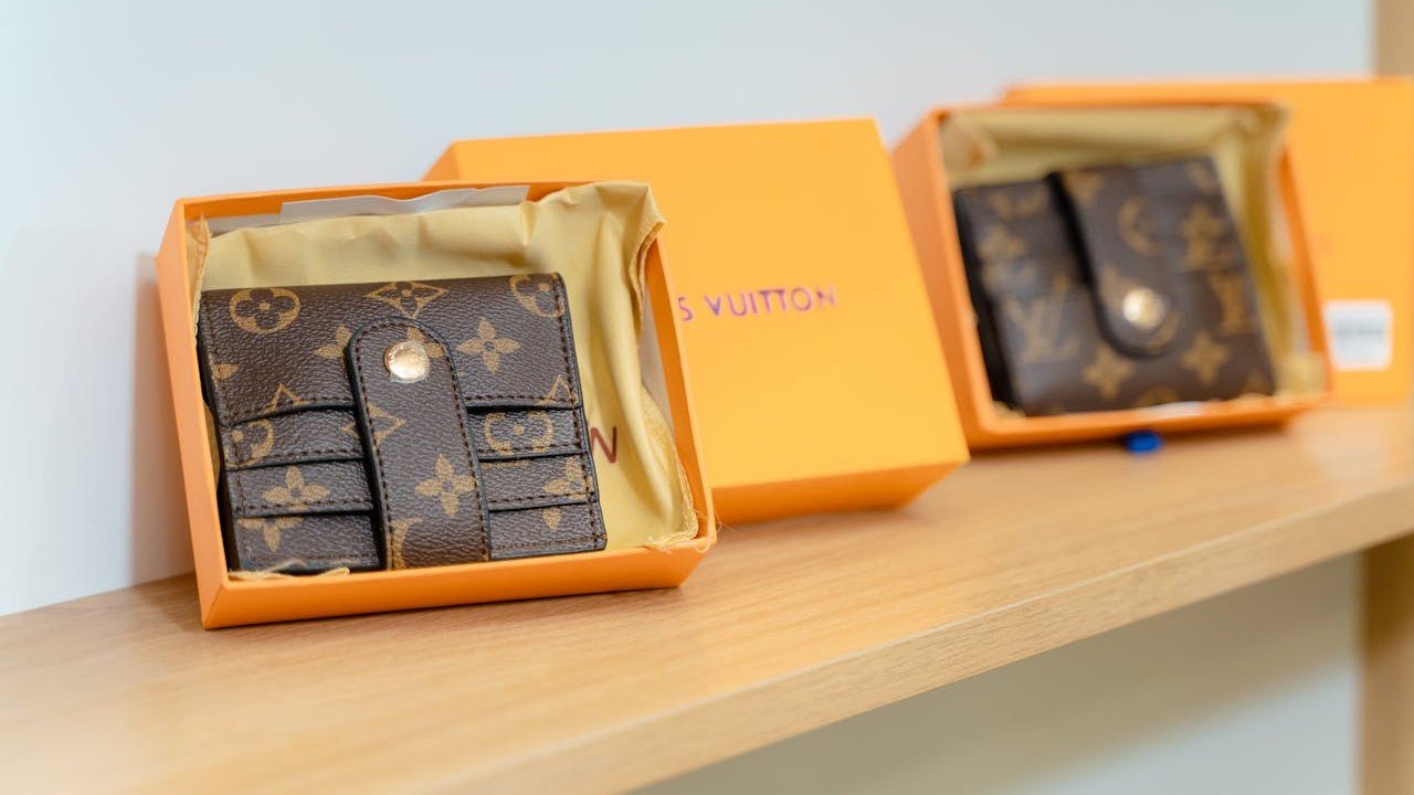 How to Spot Authentic Products When Shopping Online
