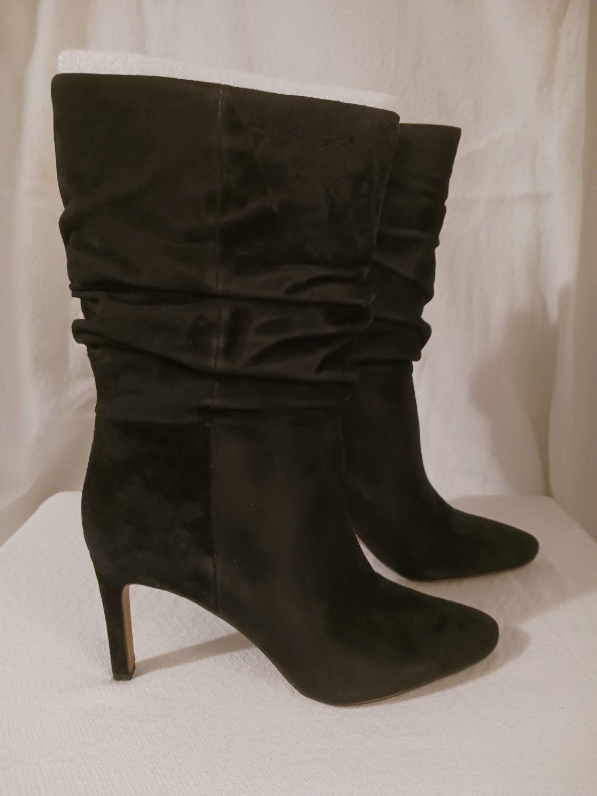 New in Box Banana Republic Suede Slouch Ankle Boots Booties in Black Size 10M