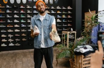 The Smart Way to Buy and Resell for Profit